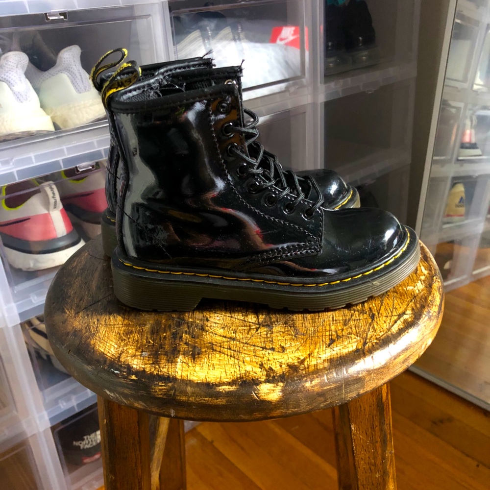 Dr martens 1460 patent leather boots